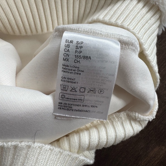 H&M White Fluffy Sweater - Picture 6 of 7